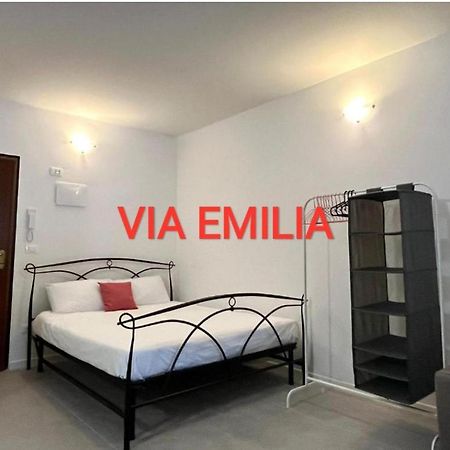 Via Agucchi & Via Emilia Apartments Bologna Eksteriør billede